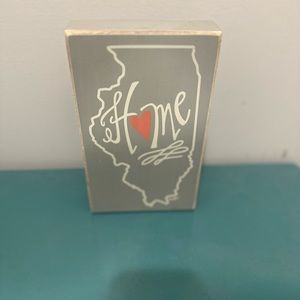 Wooden Illinois decor